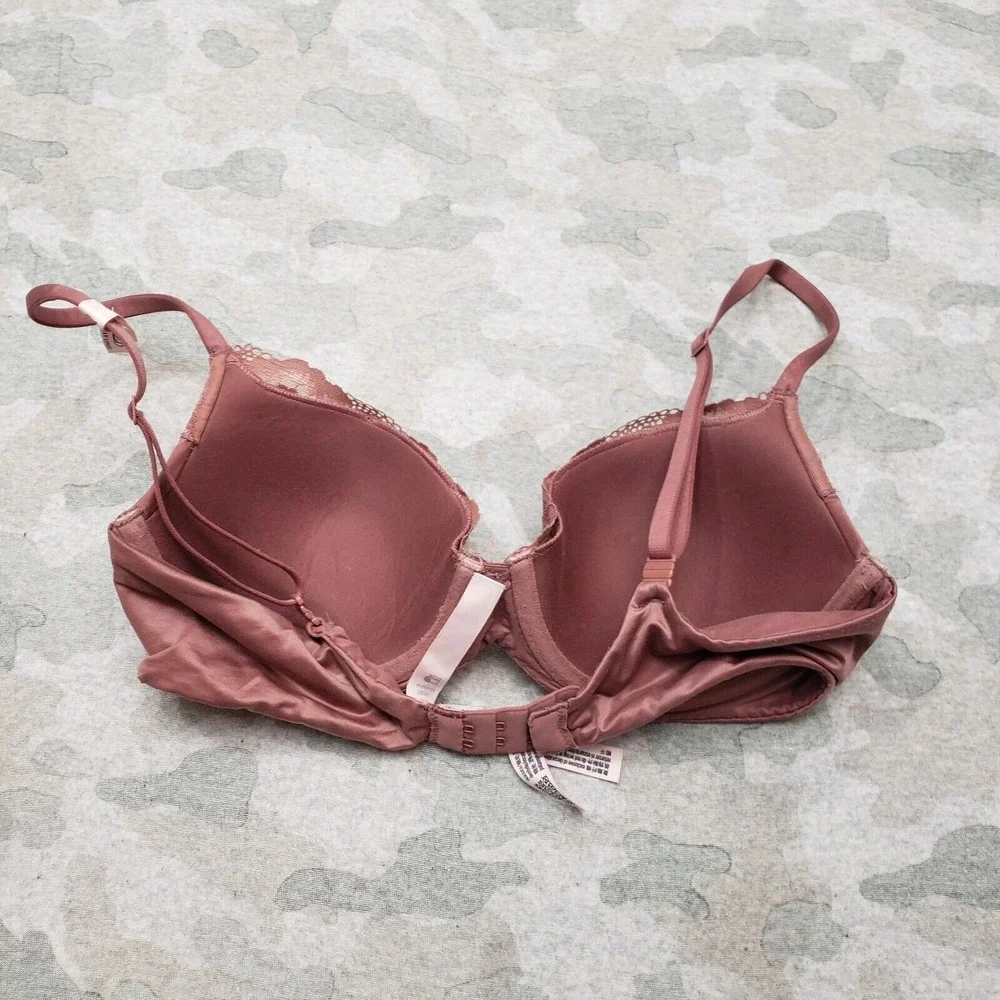 Victoria's Secret Bra‎ Women's 32D Purple body By Victoria Underwired